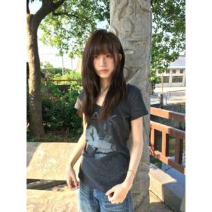 美式高街灰色U领正肩短袖t恤女夏季设计感小众修身收腰甜辣妹上衣