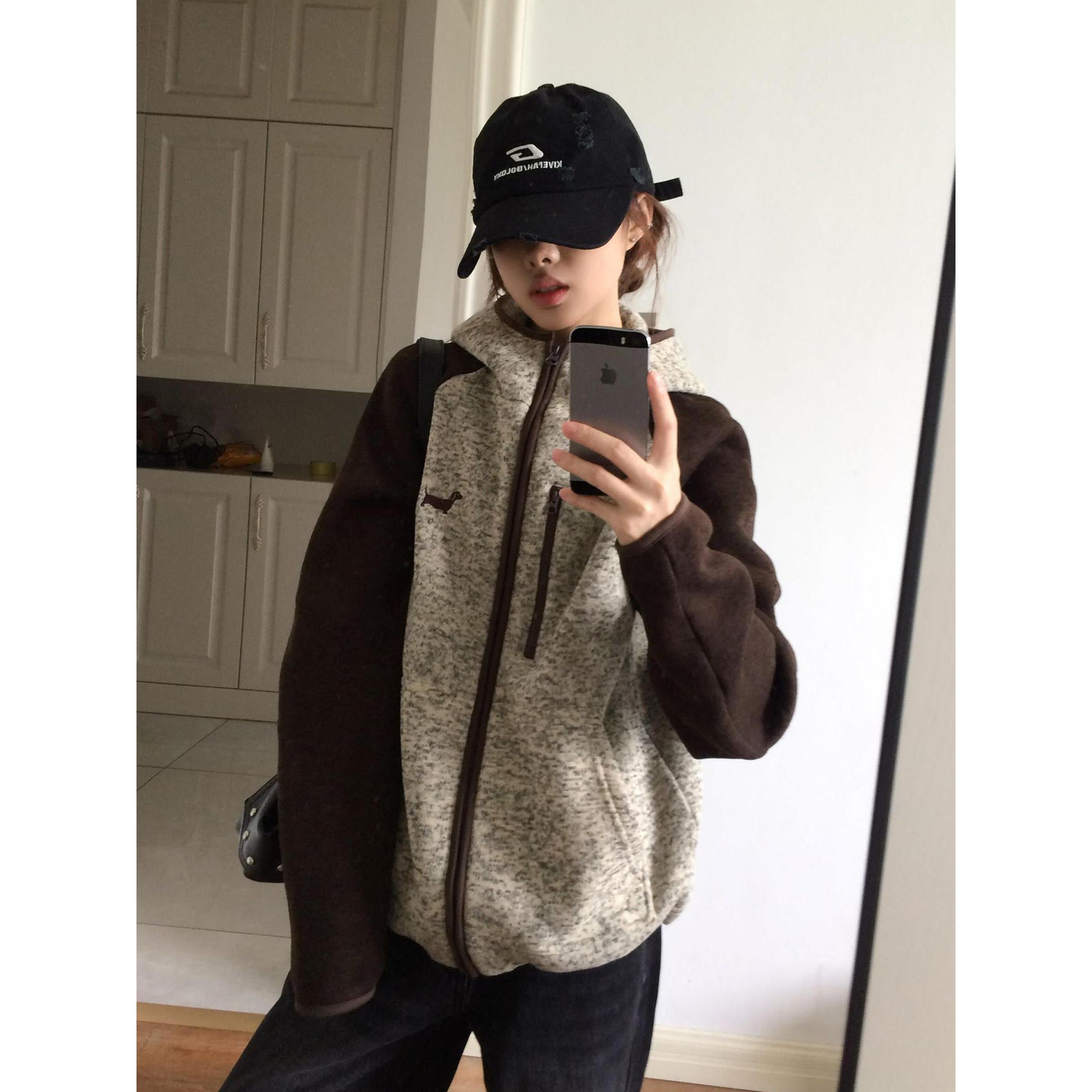 韩系复古慵懒拼色小狗刺绣连帽抓绒卫衣女秋冬宽松撞色高级感外套