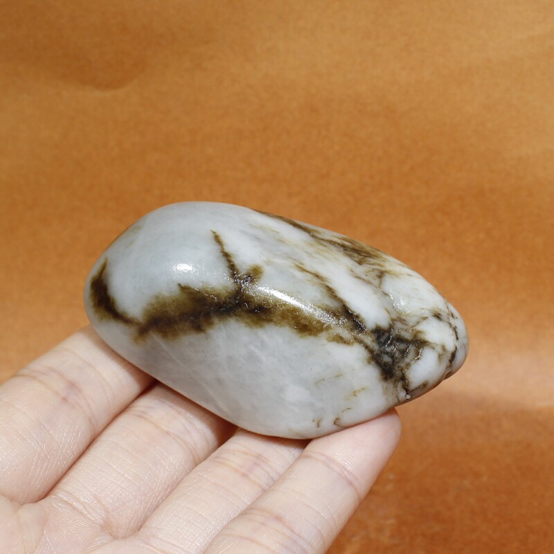 真皮原籽褐黑皮青花白玉籽料新疆和田玉天然玉石106克无修把件