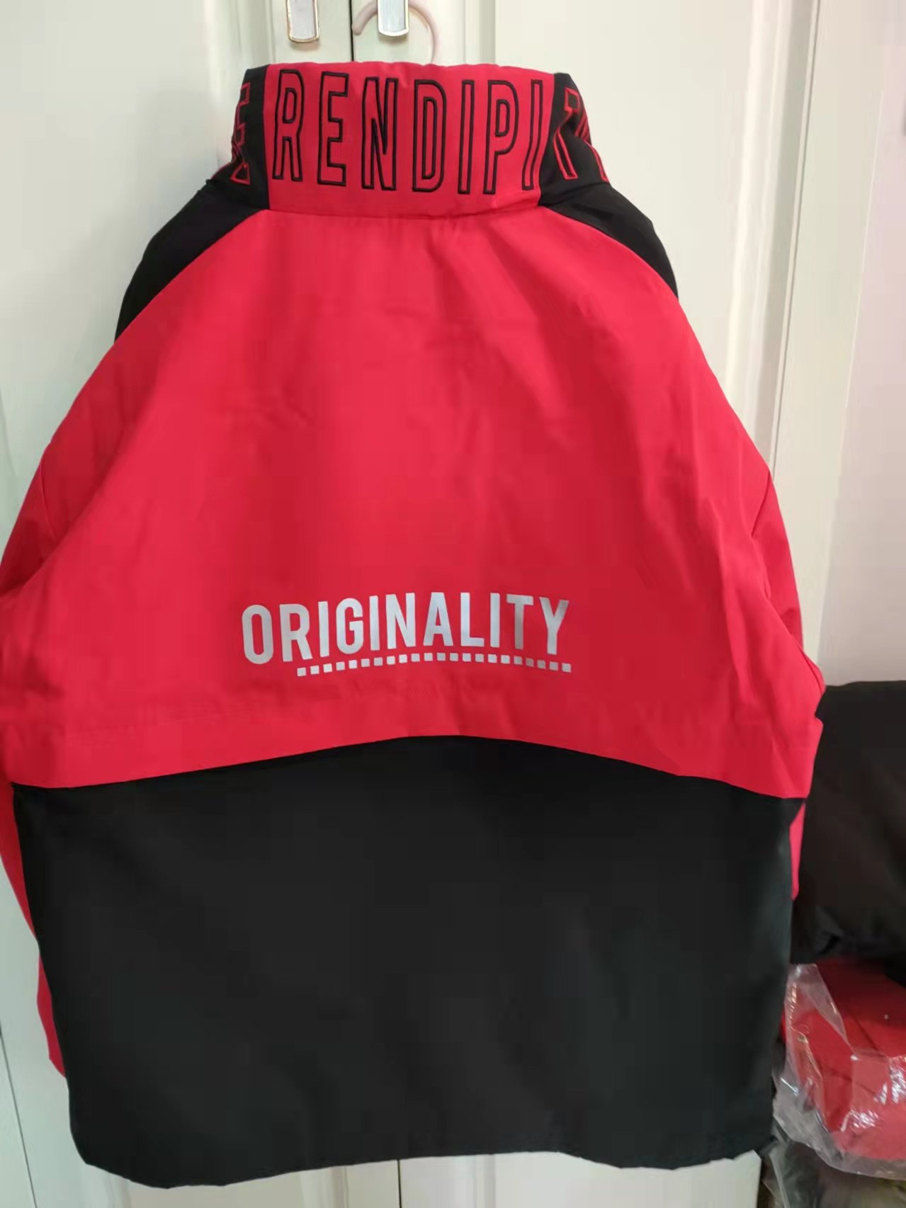 男士加厚保暖连帽外套羽绒服