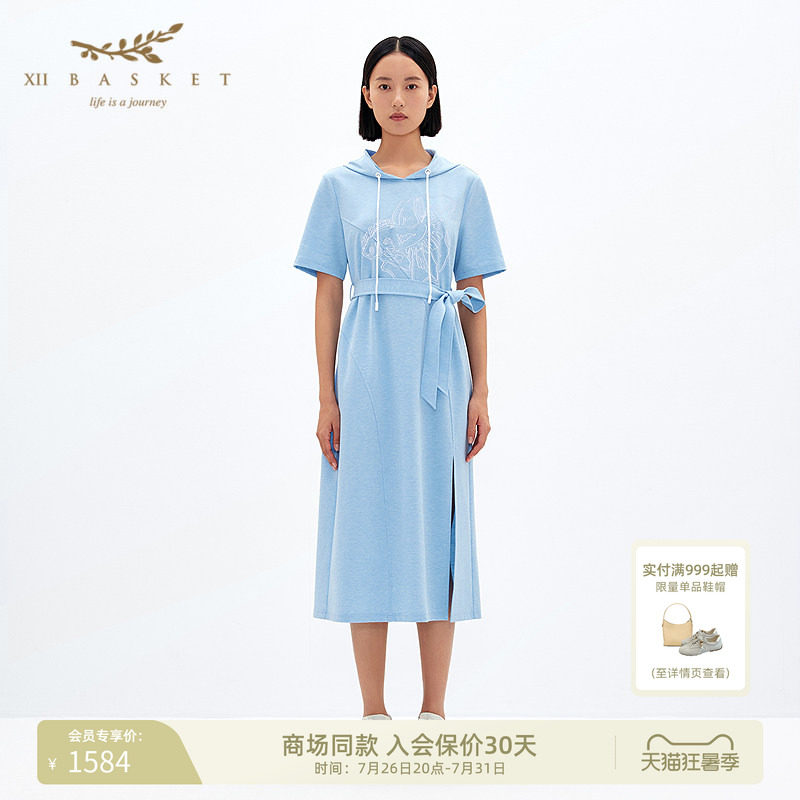 XII BASKET十二篮斗鱼印花系带收腰微蓝色开叉卫衣裙女春季