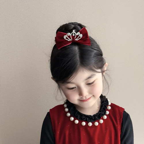 新年小女孩酒红丝绒发夹皇冠发饰