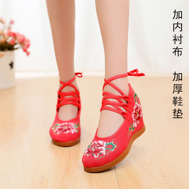 婚鞋女2019新款高跟复古红色中式婚鞋新娘秀禾服鞋老北京绣花布鞋|msdalam kategori Kasut wanita, kasut rendah - dari Buy2taobao.com untuk memberikan perkhidmatan ejen Taobao profesional membeli