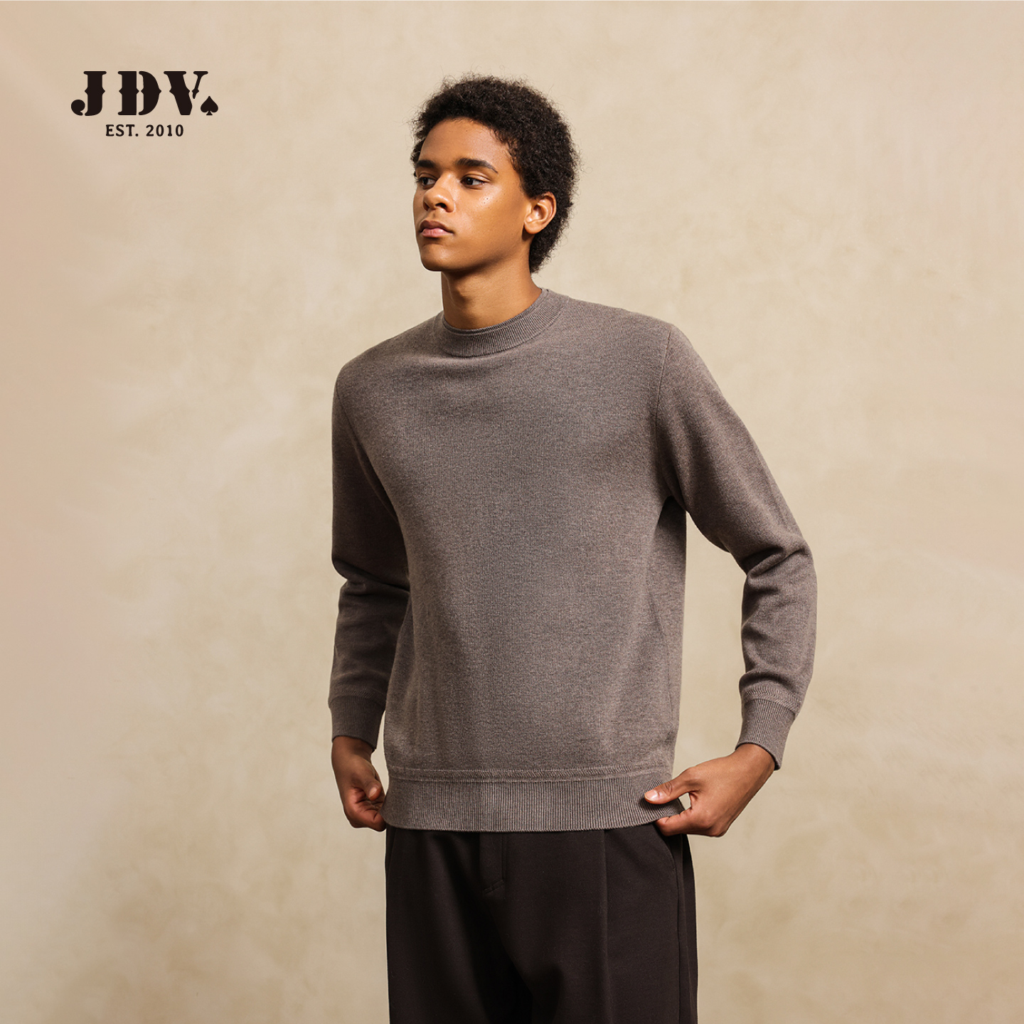 JDV男装咖啡套头毛衣简约针织衫