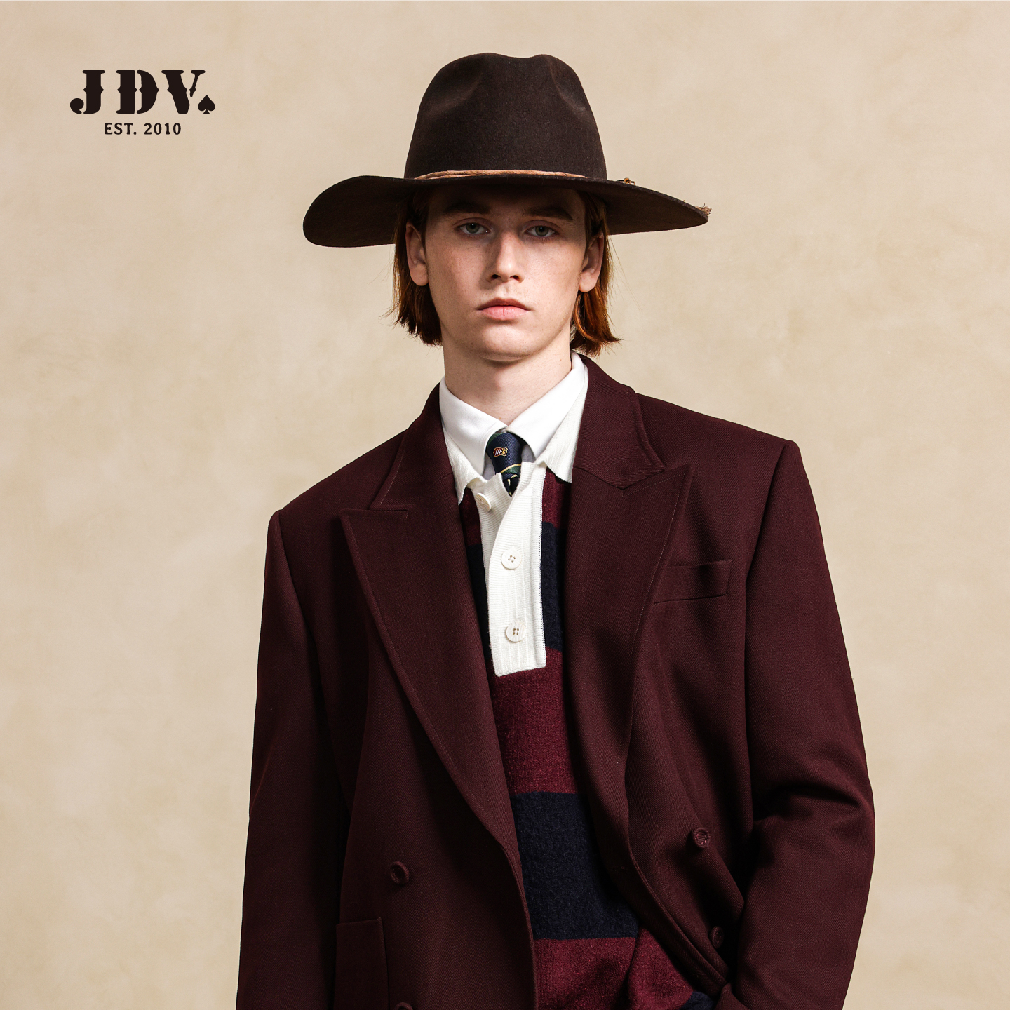 JDV男装暗红复古休闲西装外套