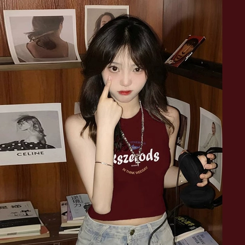 Бордовый летний топ с чашечками, футболка без рукавов, в американском стиле, по фигуре, облегающий крой