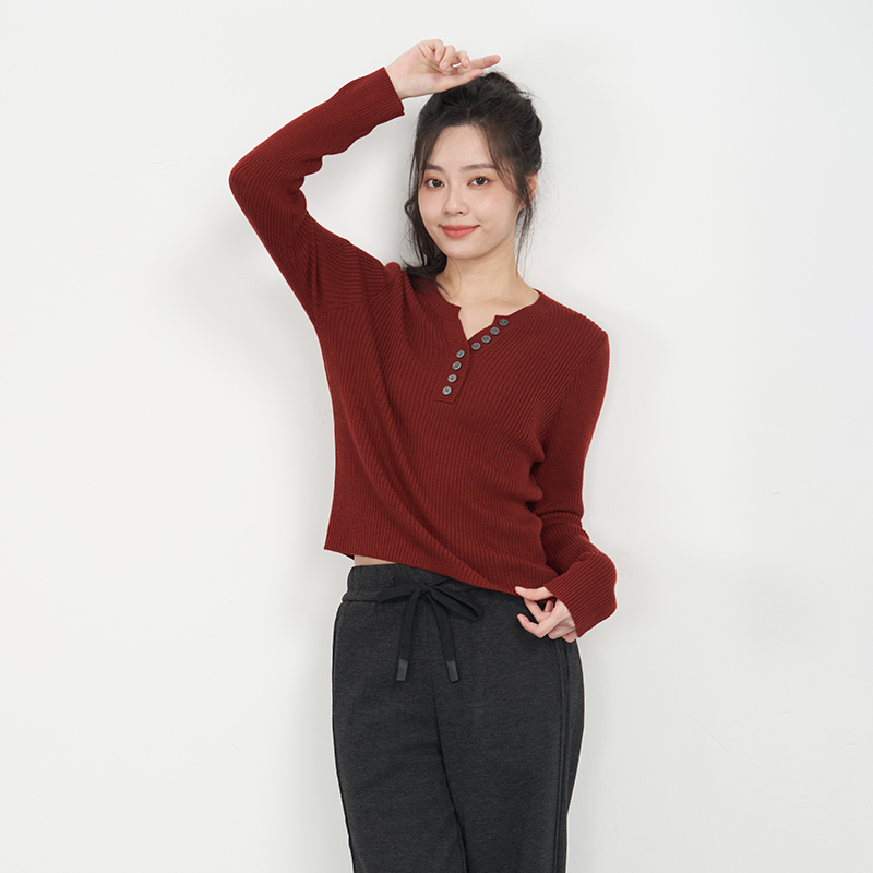 UGIZ纯色半开襟V领针织打底衫