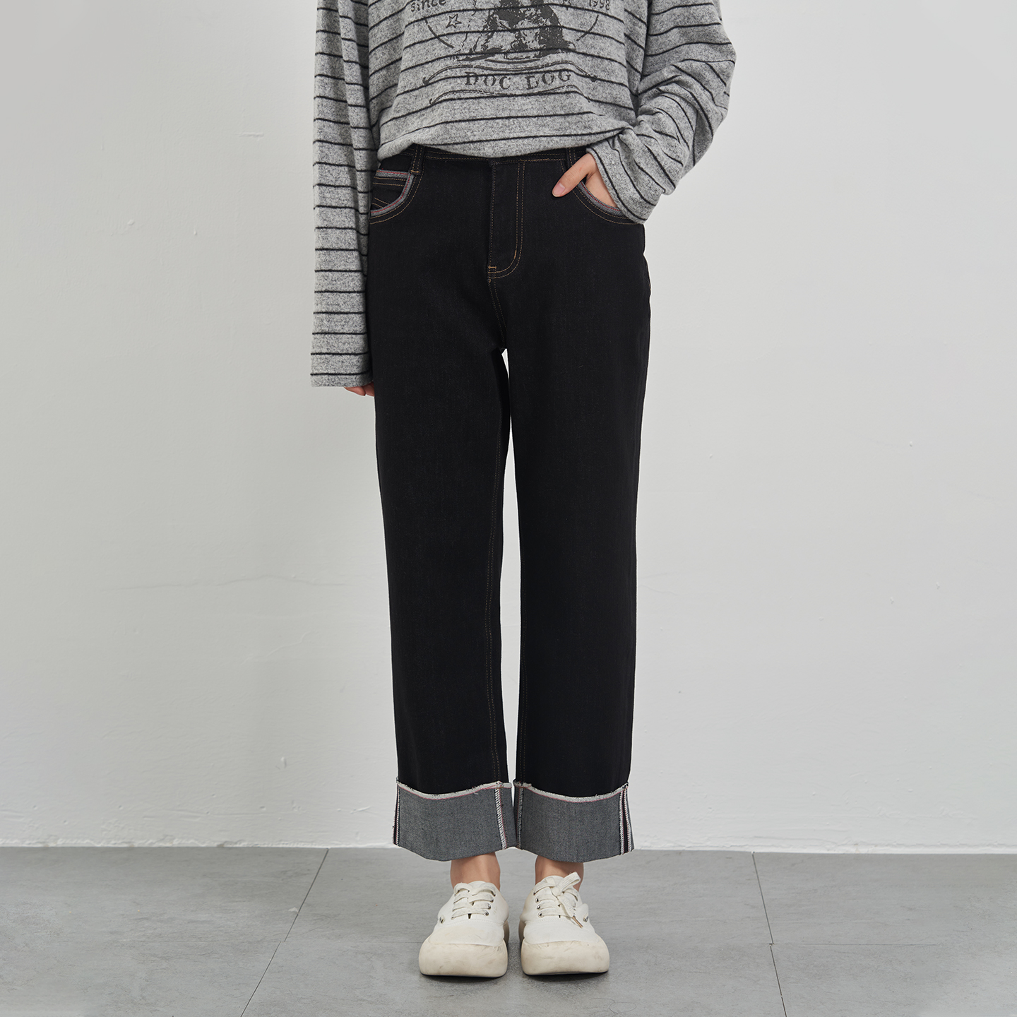 韩版直筒翻边窄版牛仔裤