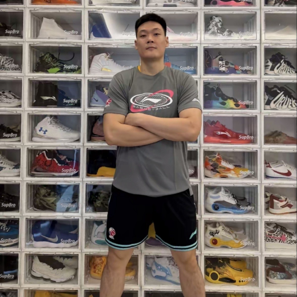 李宁赞助CBA夏季男子篮球短袖