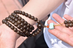 初音饰品芽庄沉香手串手链佛珠念珠情侣项链香木男女10mm