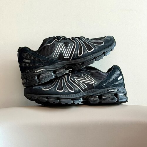New Balance NB 1890 复古休闲跑步鞋 男女同款 黑白U189093H