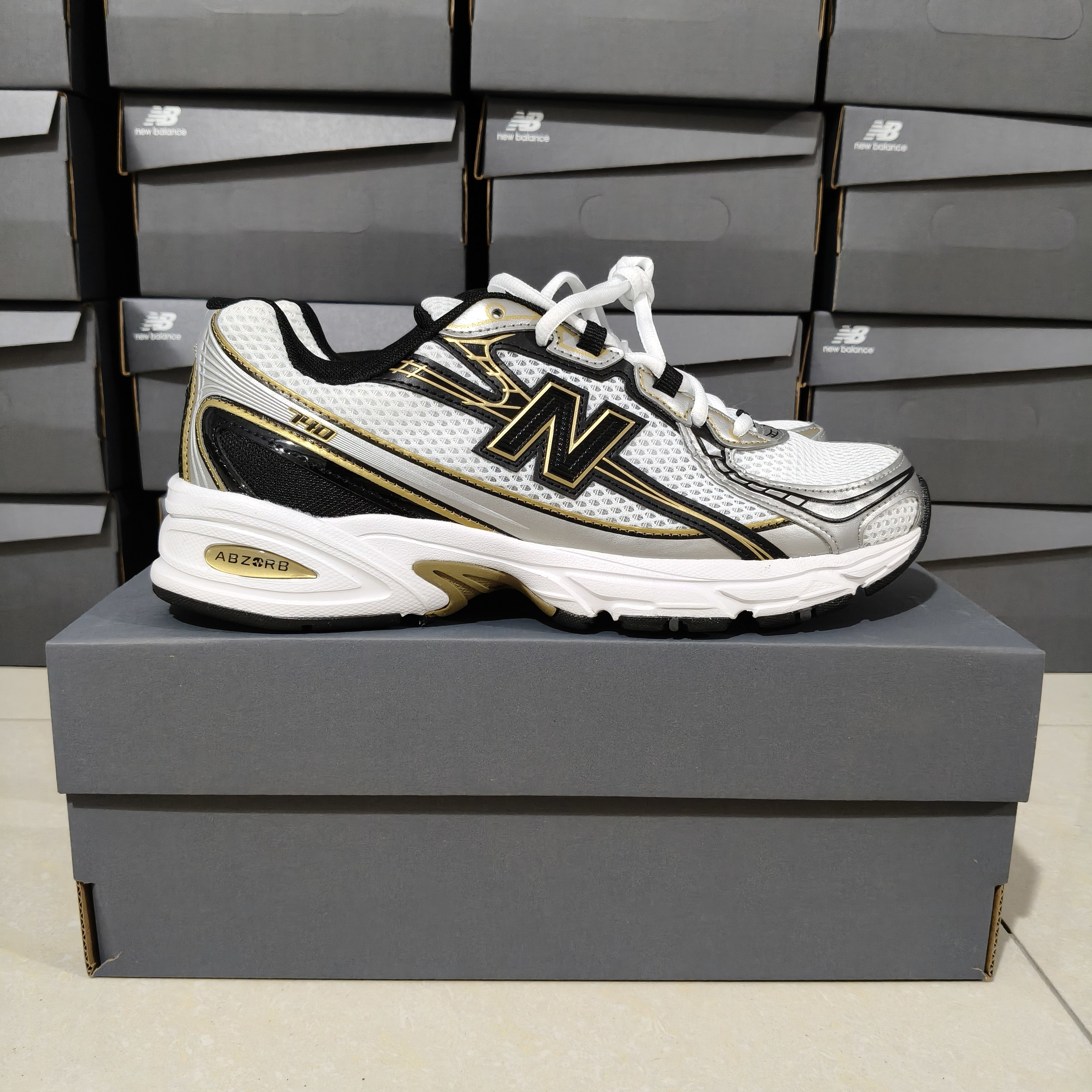 New Balance 740皮革舒适防滑耐磨低帮复古跑步鞋 男女鞋 U7407MK