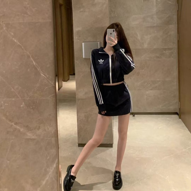 奥莱折扣刺绣款运动套装女春秋款休闲时尚卫衣外套半身裙两件套潮