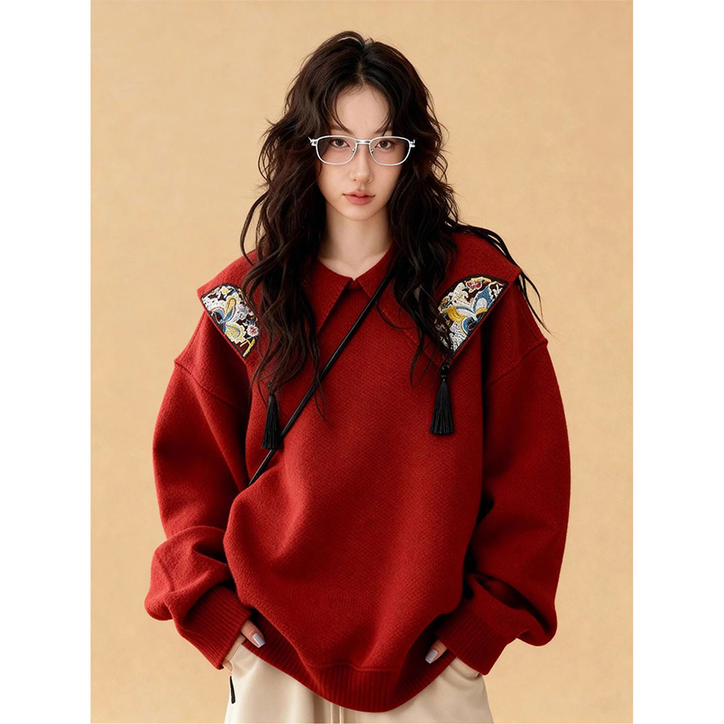 娃娃领刺绣花朵毛衣女