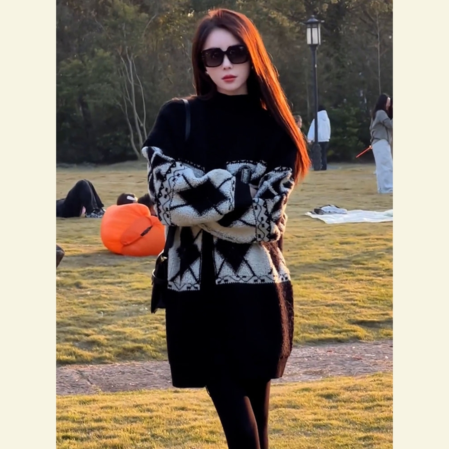 不撞款设计感费尔岛黑色针织开衫