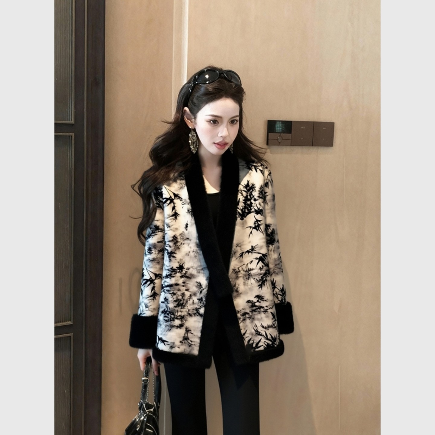 冬季棉服女款2025新款巨好看加绒新中式国风毛边拼接黑色提花外套,女装/女士精品,棉衣/棉服,淘宝优惠券,粉丝福利购,淘宝优惠卷