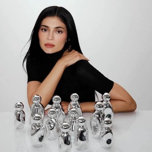 Kylie香水Jenner Cosmic金小妹凯莉檀香雪松木质试香小样