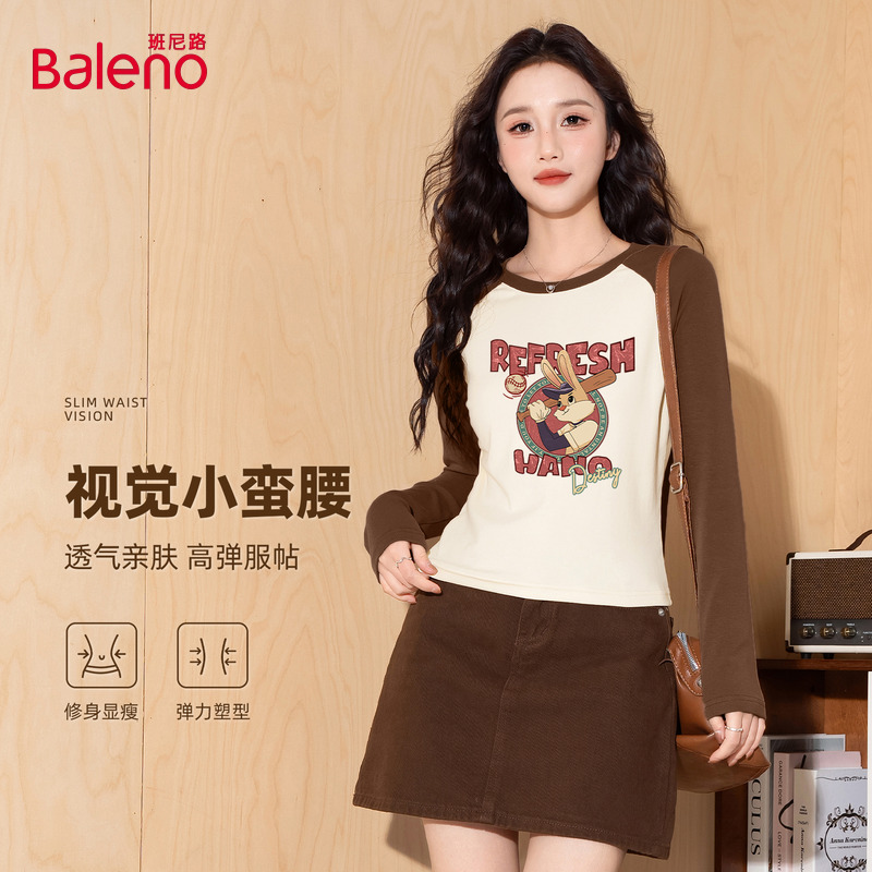 班尼路修身撞色长袖T恤女2025春秋新款薄款圆领印花设计打底衫女N