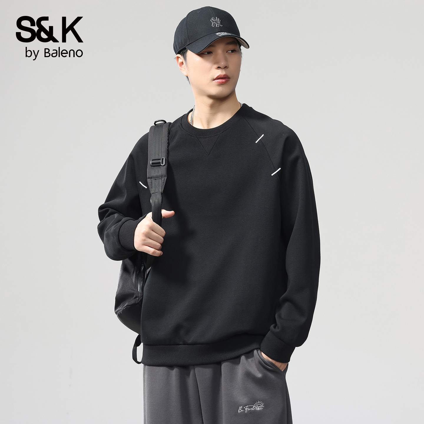 班尼路S&K系列简约运动圆领卫衣