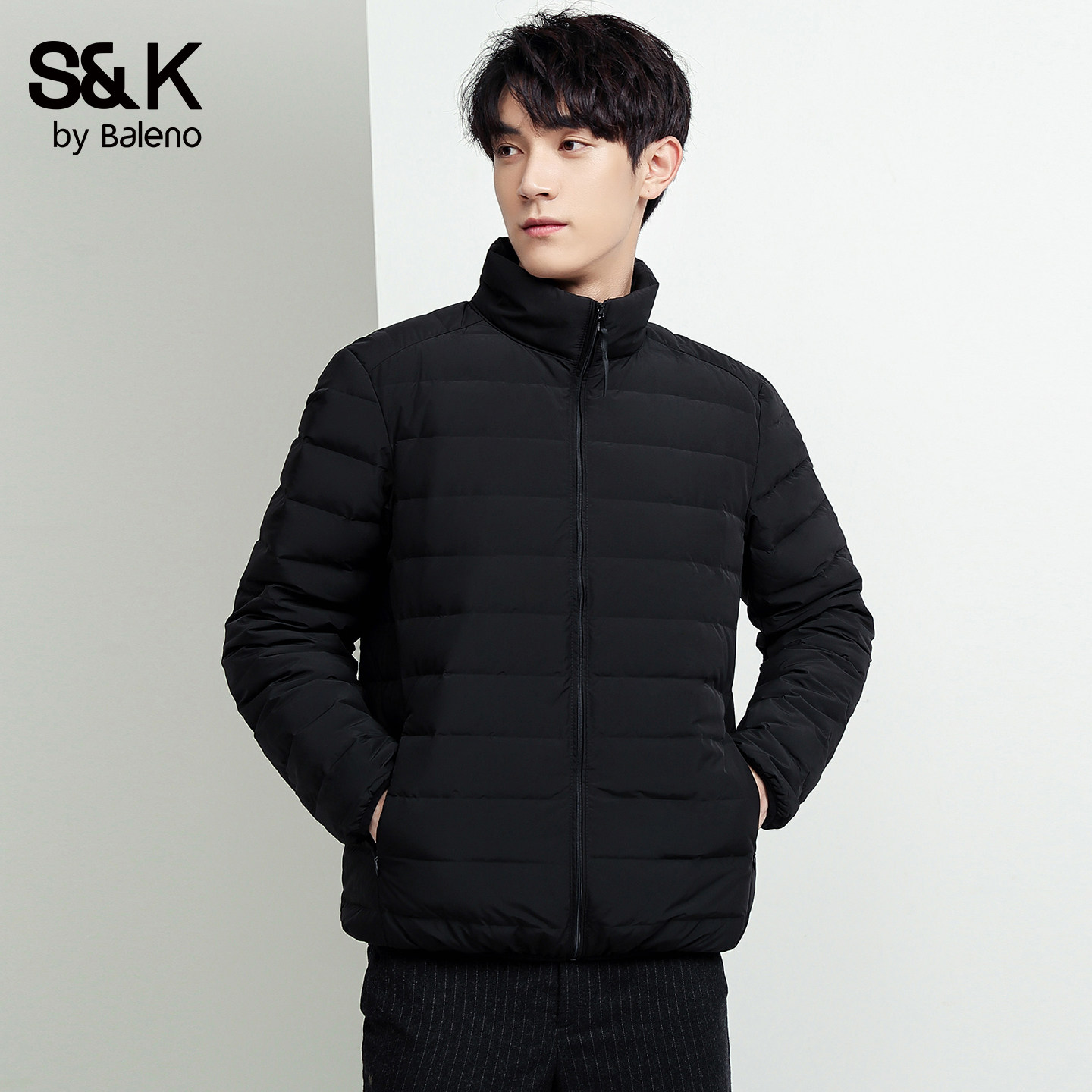 班尼路SK冬季短款羽绒服男连帽轻薄款纯色白鸭绒保暖御寒外套男YS