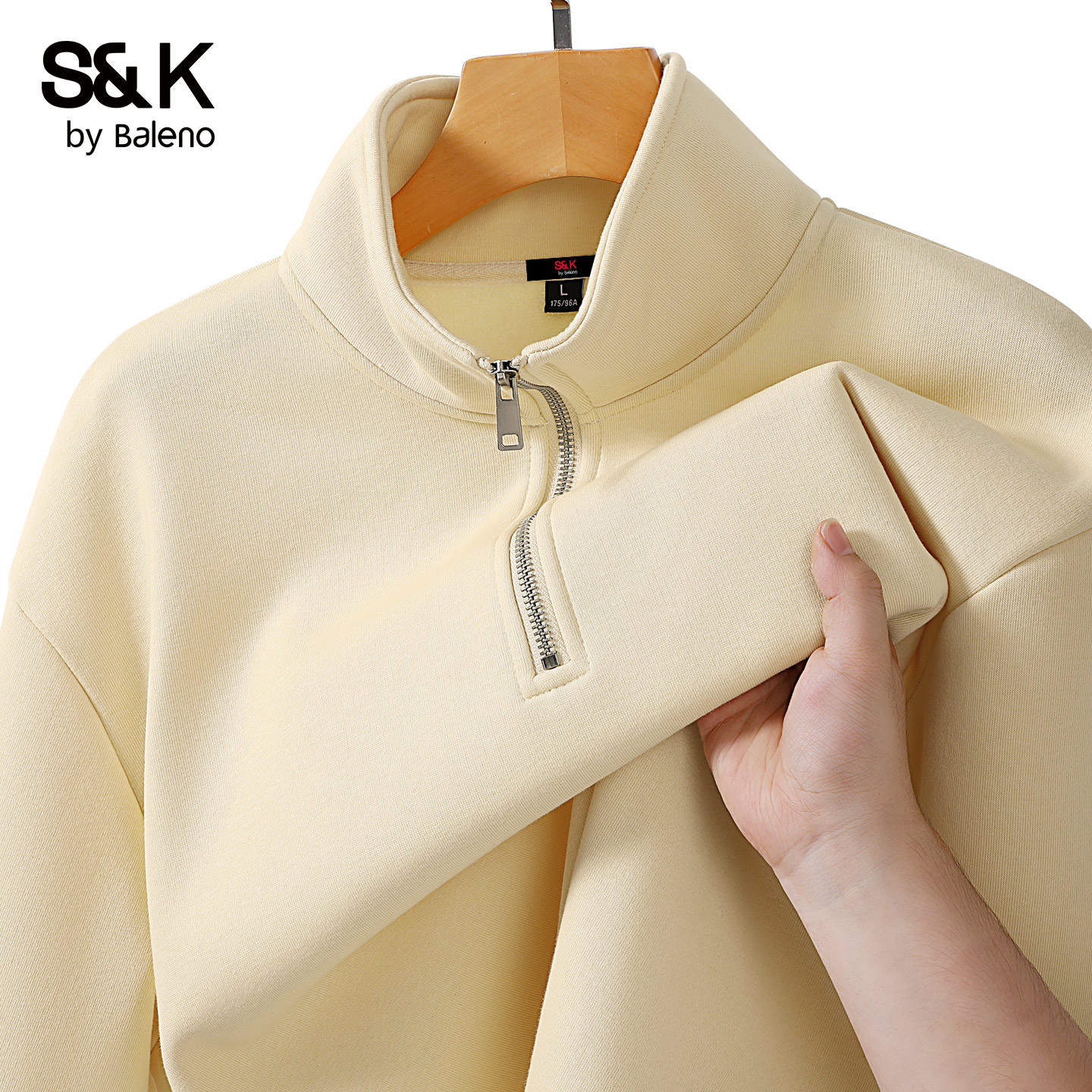 班尼路S&K浅米色立领卫衣男冬季