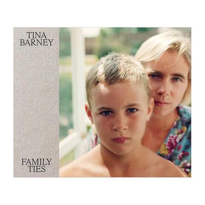 【现货】蒂娜·巴尼：家庭纽带 Tina Barney: Family Ties 女性摄影师 上流社会家庭生活 英文进口原版摄影外文作品集