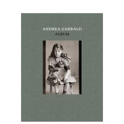 【预售】安德里亚?加巴尔德 布雷加利亚山谷女性肖像 Andrea Garbald 英文进口原版摄影作品集肖像图书Stephan Kunz