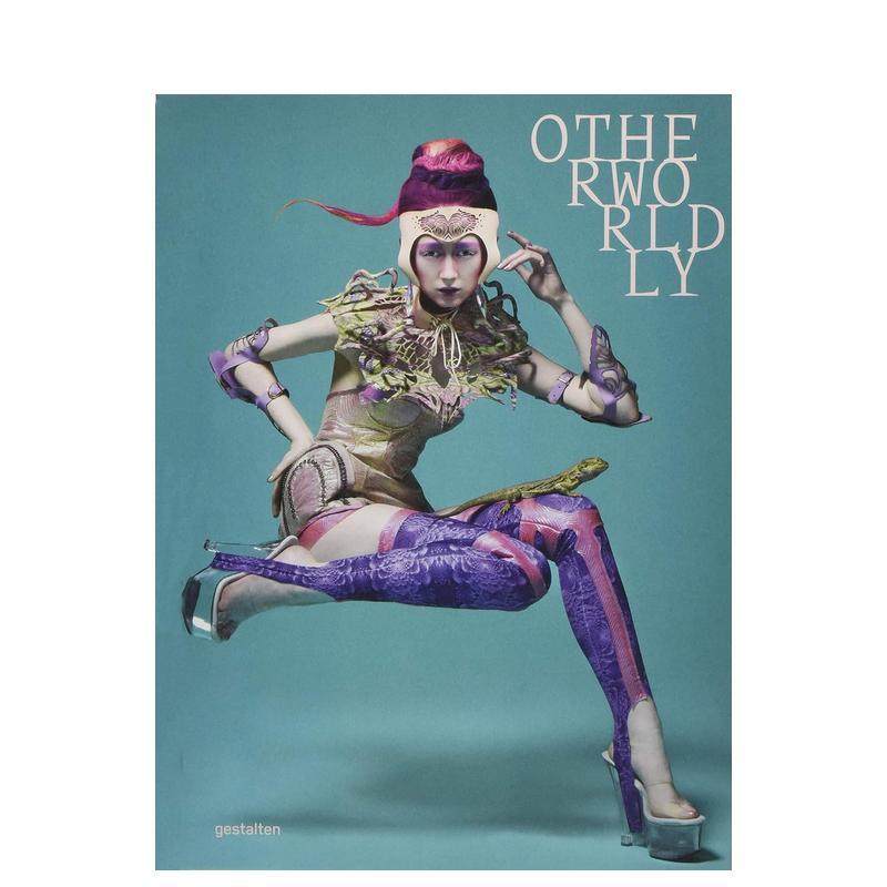 超凡脱俗：前卫的时尚和风格 O