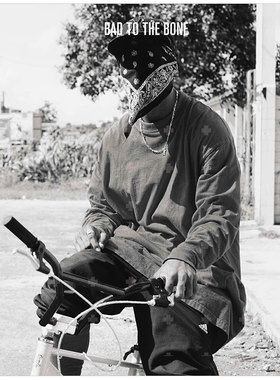 【订阅】BADTOTHEBONE独立摄影杂志法国法文原版年订2期 A119