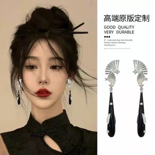 2024新款国风扇形耳环女新中式古风高级感耳钉配马面裙旗袍的耳饰