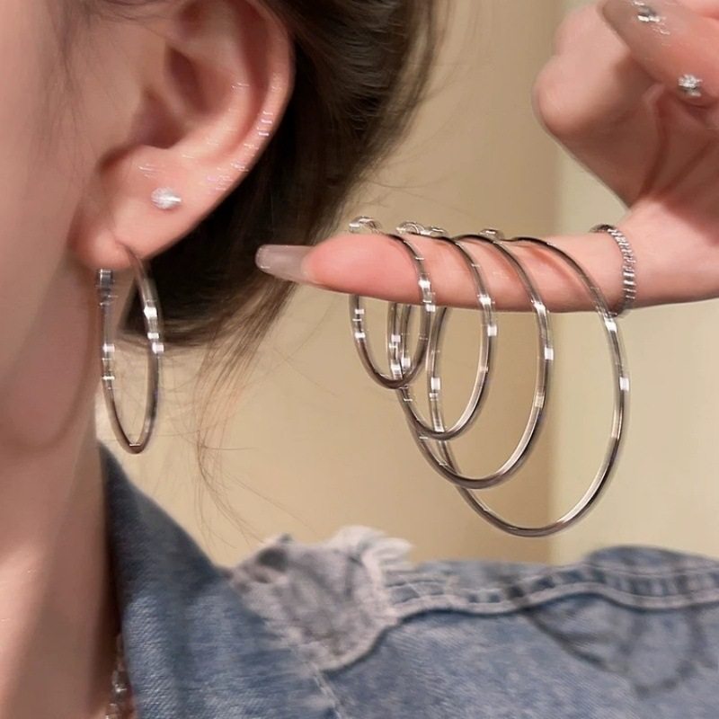 2025新款爆款圈圈耳环女轻奢高级感素圈耳扣耳饰品夸张大耳圈耳钉