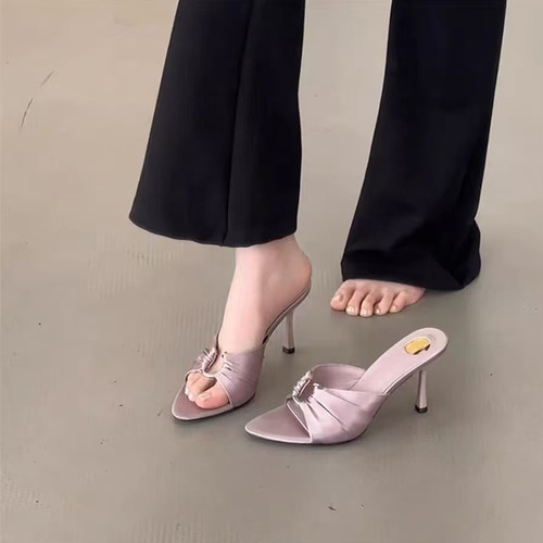 细跟尖头金属扣一字露趾凉拖鞋女