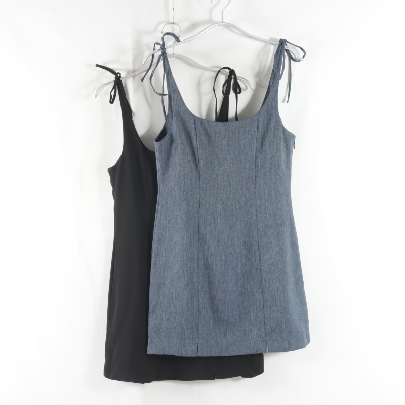 日单包臀裙纯色圆领连衣裙