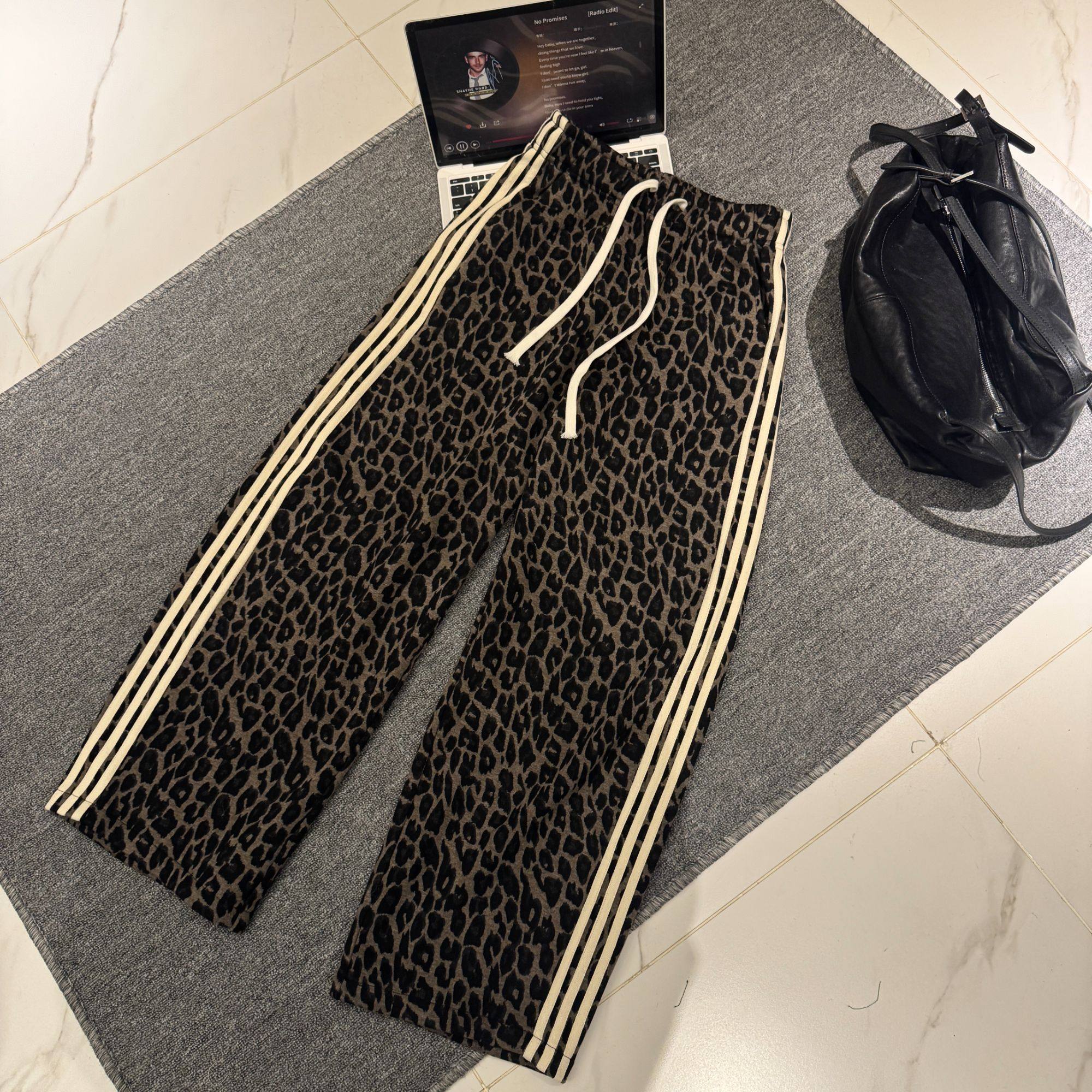 【豹纹美学】女款秋冬保暖毛绒过冬休闲侧边条纹长裤CP677,女装/女士精品,休闲裤,淘宝优惠券,粉丝福利购,淘宝优惠卷