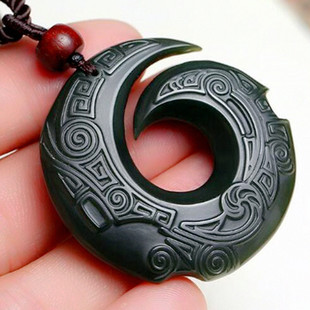 和田青玉仿古龙形玉勾吊坠双面雕刻玉挂件时来运转玉佩玉石项链男