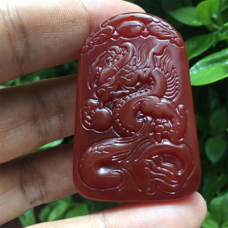 红玛瑙吊坠项链龙凤配玉牌