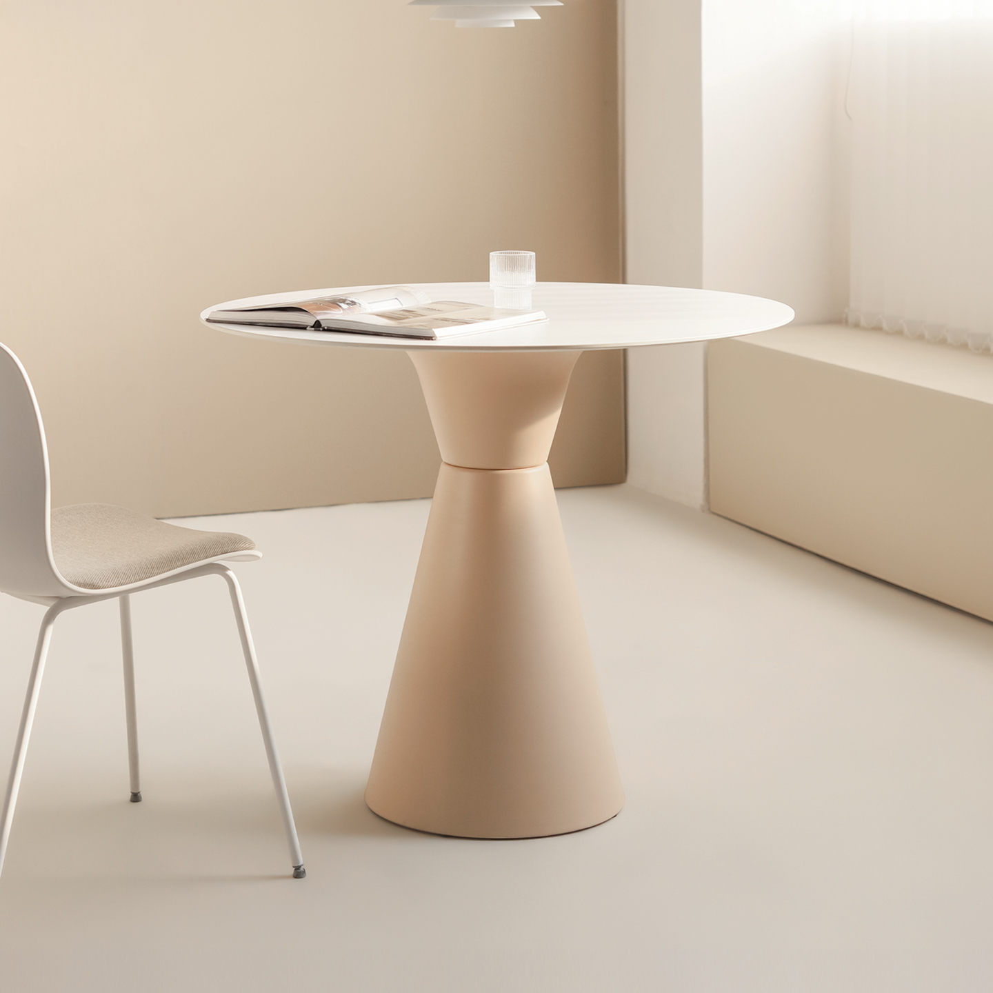 Scylla北欧岩板圆桌简约轻奢餐桌