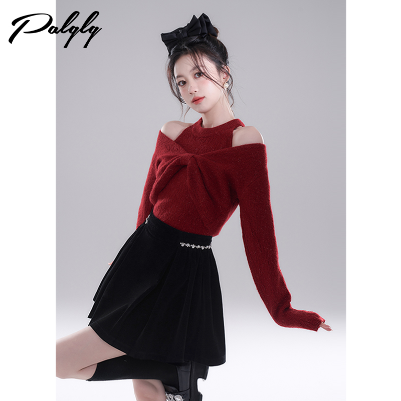 慵懒风红色露肩毛衣女