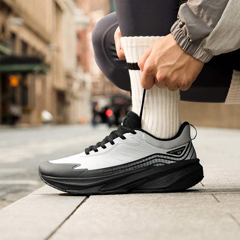 361驭山雨屏运动鞋男款防泼水2025年冬季新款跑步鞋雨天通勤鞋子