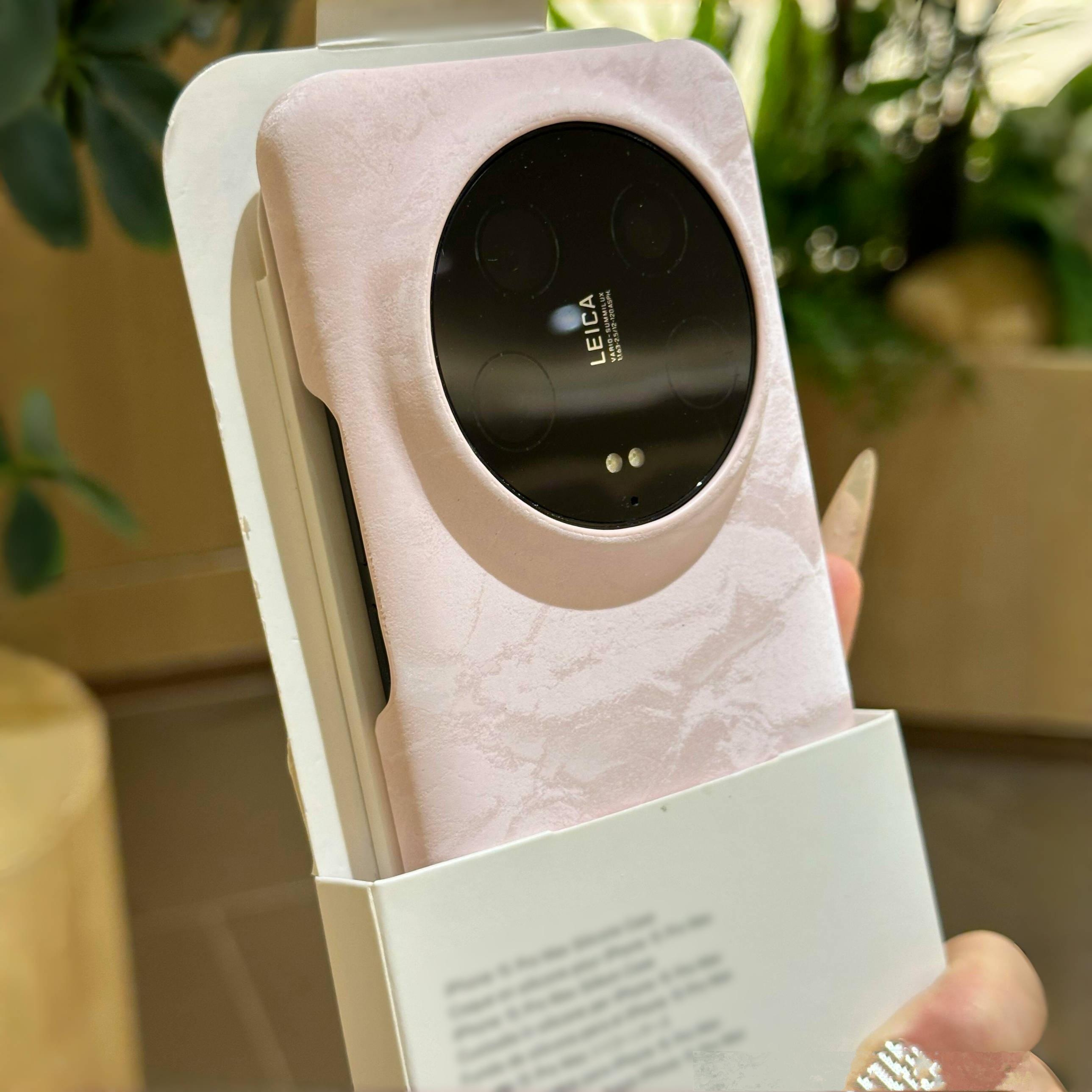 ins小香风丝绒布面樱花粉色适用小米15Ultra手机壳14/15pro红米K80高级感K70秋冬新款13大孔半包散热耐脏防摔 - 封面