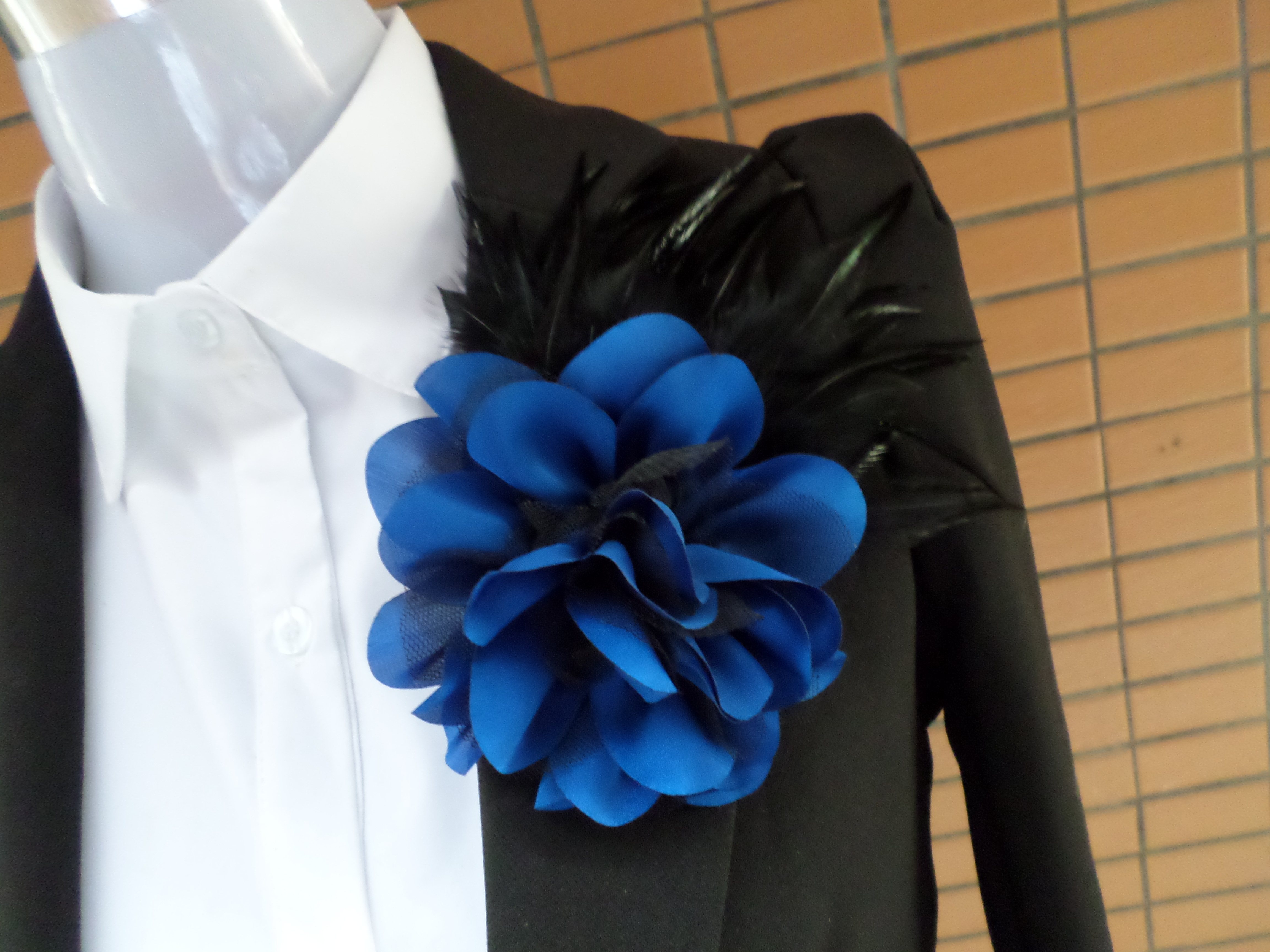 Broche femme en plume - Ref 1171025 Image 4