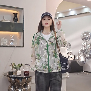 时尚印花拉链开衫薄款防晒衣女2026夏季防紫外线清凉透气连帽衬衫