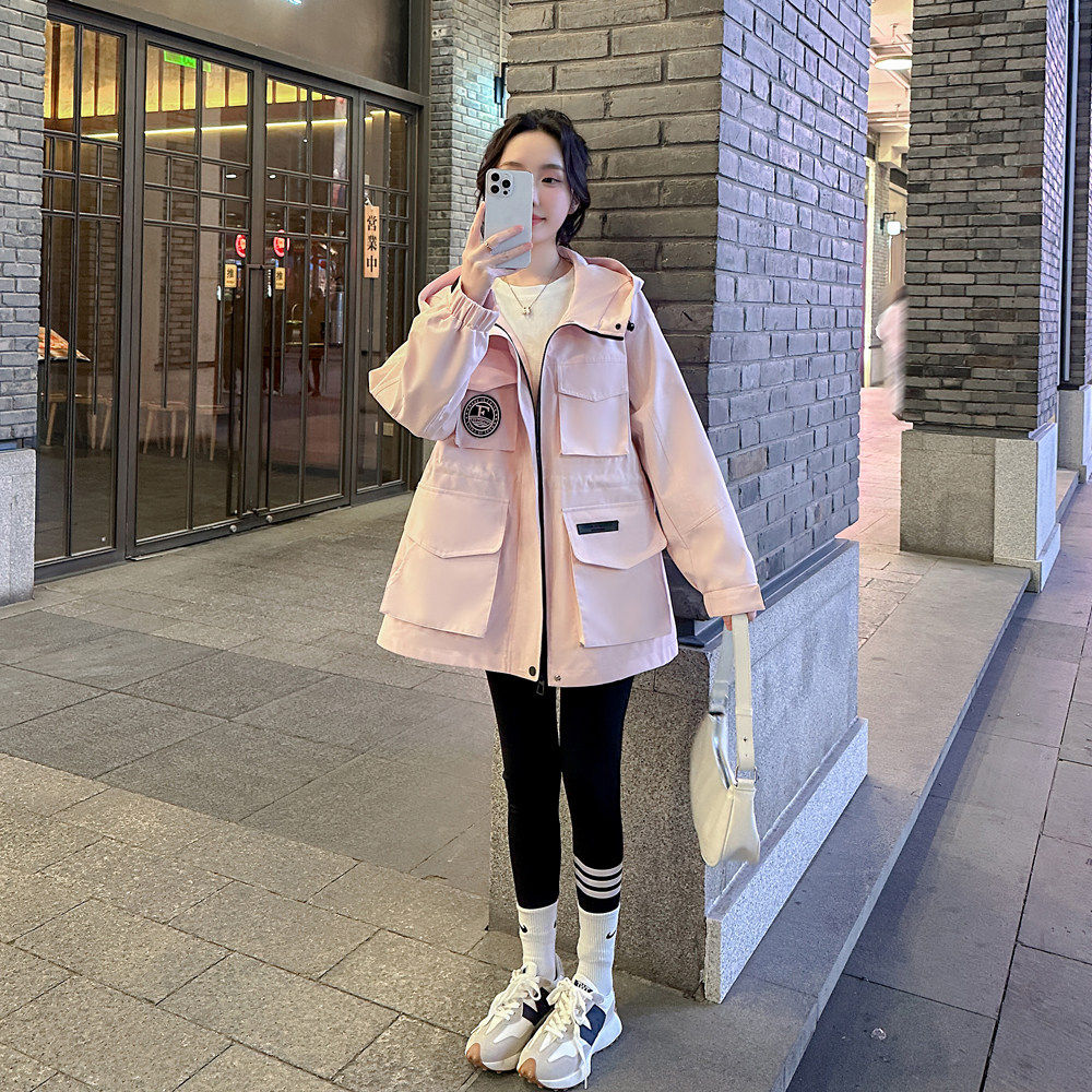 高端设计感连帽风衣女款2026新款春秋时尚户外防风冲锋衣女中长款