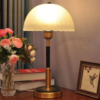 北欧客厅书房卧室温馨床头调光台灯个性简约浪漫结婚家用创意装饰