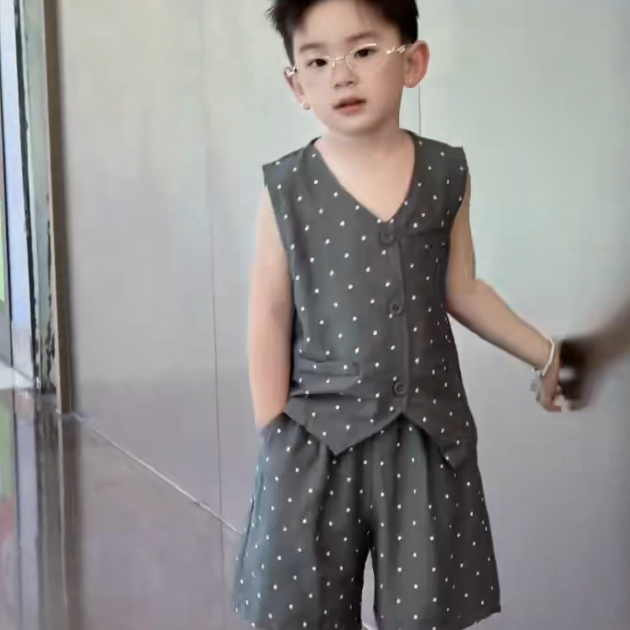 儿童马甲套装短裤2026年夏季新款波点帅气男童毕业装休闲演出服潮