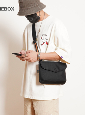 CORDURA考杜拉弹道尼龙斜挎包撞色设计FIDLOCK磁扣11寸iPad斜挎包