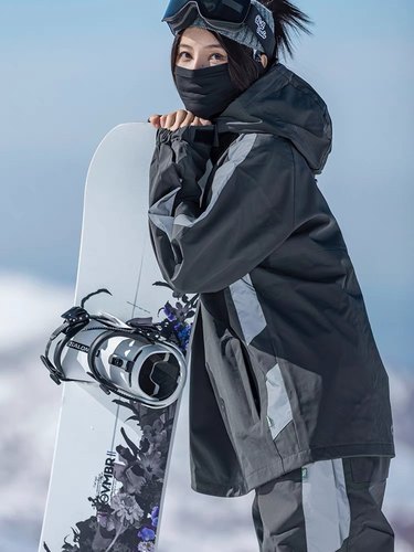 将军山滑雪服租赁，johnsnow灰色反光套装杜邦棉保暖，男款