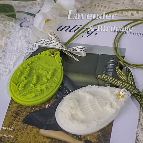 金丝笼与薰衣草香薰蜡牌
