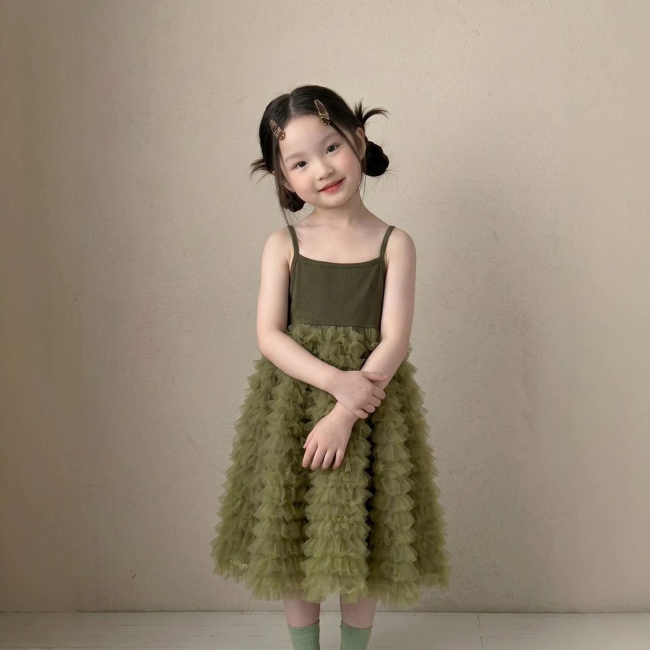 半柚童裙2026夏季女童韩版蓬蓬吊带纱裙儿童洋气宽松网纱连衣裙子