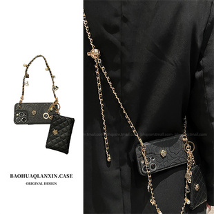 小香风黑色山茶花卡包挂饰适用苹果17promax手机壳iphone16pro皮质手链13斜挎15新款16promax高级感17复古女